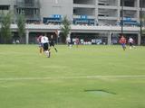 Jrユースの選手も右腕に喪章をしてプレーします