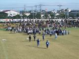 喜びに湧く前橋商応援団